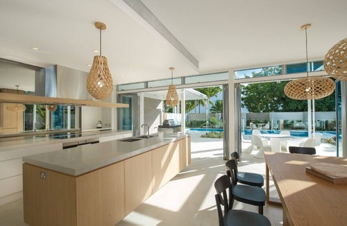 Port Douglas House | The White Oasis - 5 Bedroom Luxury Home