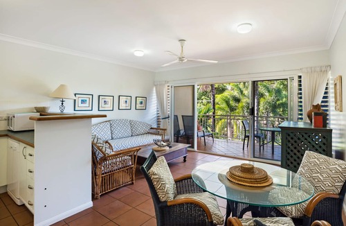 Yorkeys Knob Apartment | The York Beachfront Holiday Apartments