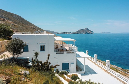 Aegiali Apartment | Tholari studio- self service aegean sea view!