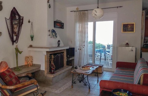 Theologos Apartment | Three-Bedroom Apartment in Theologos
