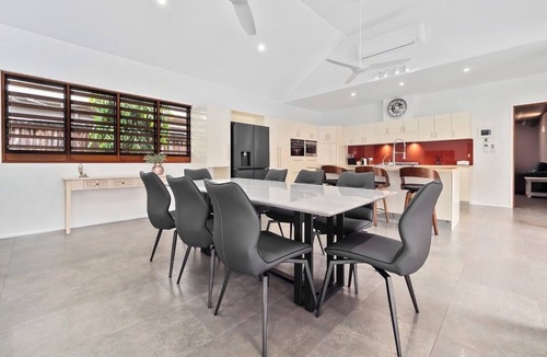 Clifton Beach House | Three Corners Of Paradise In Clifton Beach