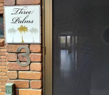Kooralbyn Bed & Breakfast | Three Palms