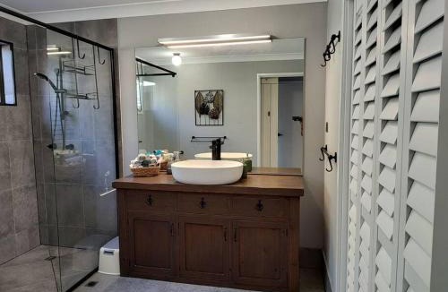 Kooralbyn Bed & Breakfast | Three Palms
