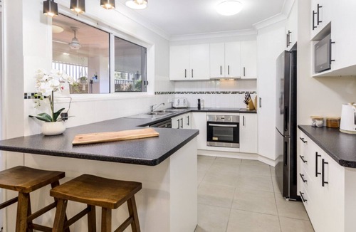 Bongaree Apartment | Tip-Sea Pelican Villa