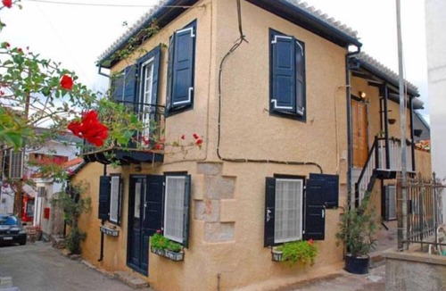 Galaxidi Apartment | To Spitaki 1st Floor Apartment