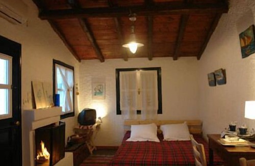 Galaxidi Apartment | To Spitaki Garden Guesthouse