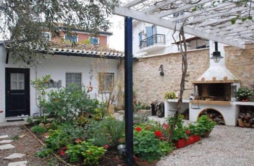 Galaxidi Apartment | To Spitaki Main Building