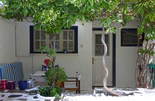 Galaxidi Apartment | To Spitaki Main Building