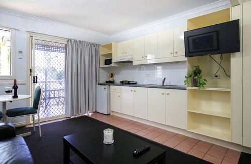 Toowong Hotel | Toowong Central Motel Apartments