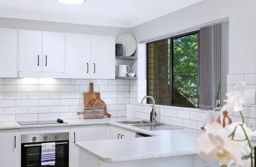 Toowong Apartment | Toowong Village Tranquility - A Slice of Brisbane