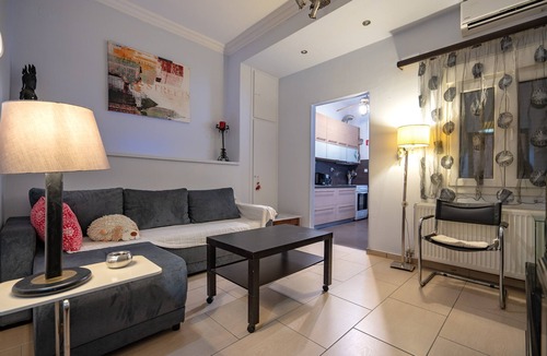 Nea Ionia Apartment | Top-Floor Apt with Private Patio- Nea Ionia by ΜΡS