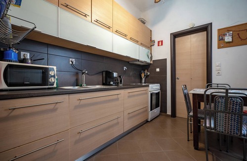 Nea Ionia Apartment | Top-Floor Apt with Private Patio- Nea Ionia by ΜΡS