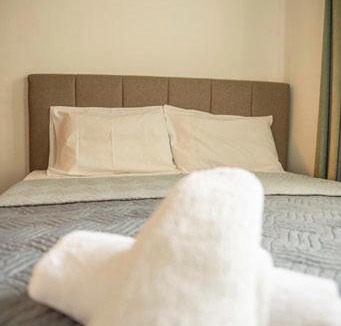 Dhrepanon Apartment | TRADITIONAL FAMILY GUEST HOUSE IDI