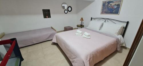 Makry Gialos Apartment | Traditional Olive House