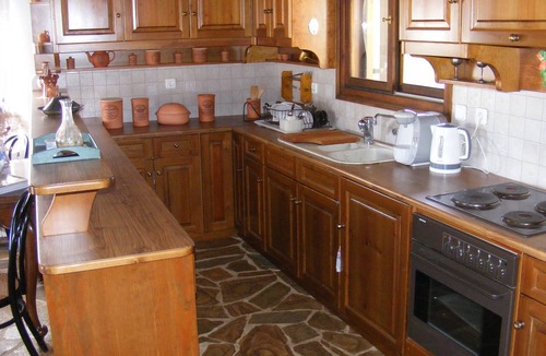 Myloi Villa | Traditional villa with great views convenient for the beach, local area & sites