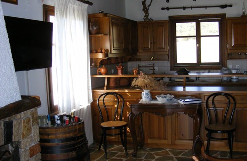 Myloi Villa | Traditional villa with great views convenient for the beach, local area & sites