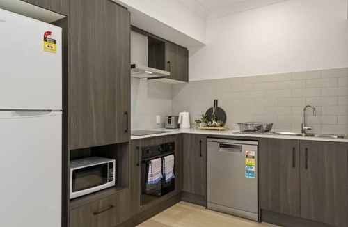 Browns Plains House | Tranquil 2BR Retreat with Local Charm & Comfort