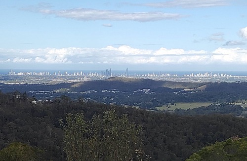 Lower Beechmont Cabin | Tranquil Gold Coast Hinterland 4 berth Tiny Home getaway with views to the coast