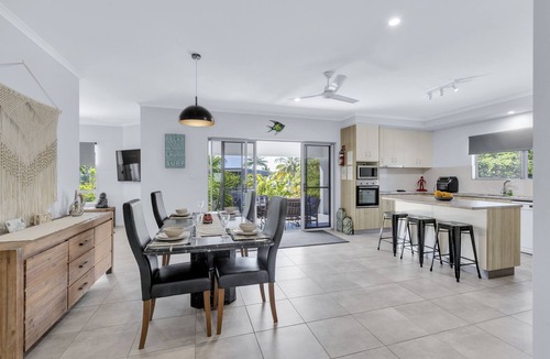 Hideaway Bay House | Tranquillity by the Sea