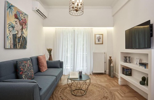 Koukaki Apartment | Trendy Living in Koukaki