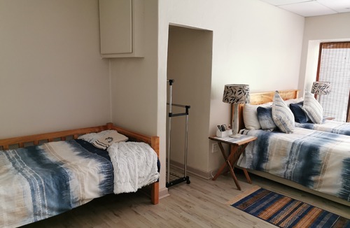 Bloemfontein Hotel | Tripple Room 3 Singlesking Single Cherry Lane Self Catering and BB