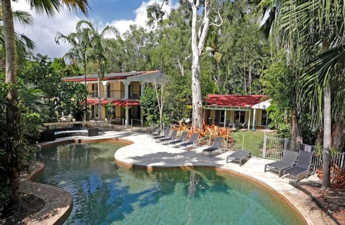 Clifton Beach House | Tropical 'Villa Bella' with Private Pool