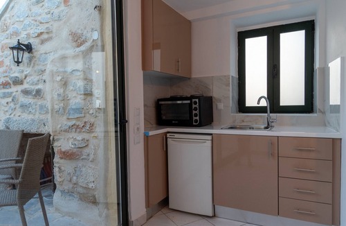 Omales Apartment | Tsopakas Avli Studio,Near tavern,Beach,Mani