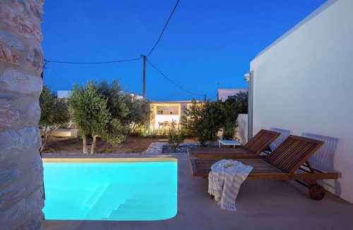 Drios Apartment | Two-Bedroom Garden Residence with Independent Pool By Triotissa Local Living B1