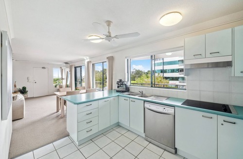 Maroochydore Apartment | Two bedroom unit with river views in Cotton Tree