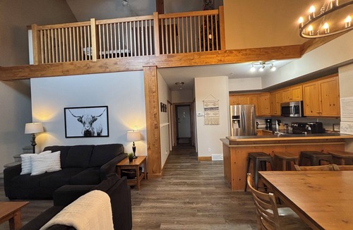 East Kootenay Condo | 🎿 Ultimate Side by Side Ski in/out condos, 6 🛌, 6 pullouts, 6 🛁, 2 hottubs