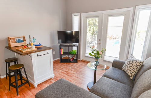 Oliver Bed & Breakfast | Uncorked Bed & Breakfast