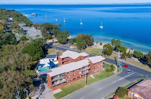 Woorim Apartment | Uninterruped Waterviews