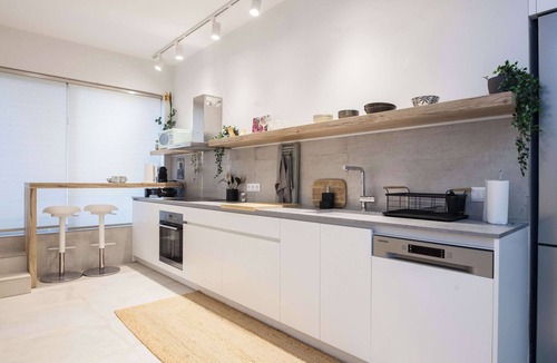 Mets Apartment | Unique Design Elegant 2 Bd Apt in Historic Mets