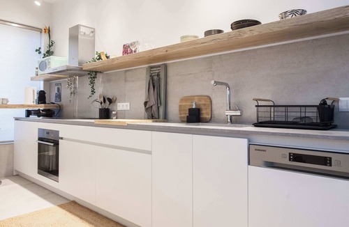 Mets Apartment | Unique Design Elegant 2 Bd Apt in Historic Mets