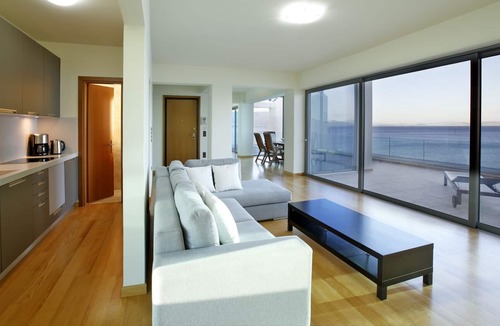 Agii Theodori Apartment | Unique Sea View Apartment