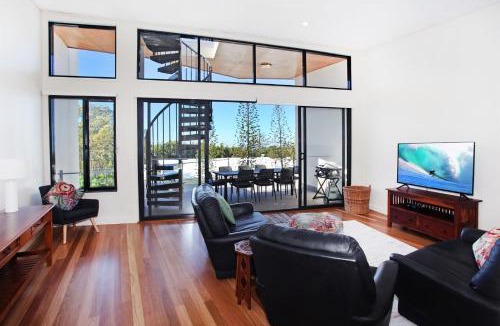 Mudjimba Apartment | Unit 2 The Drift