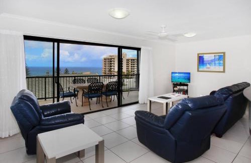Coolum Beach Apartment | Unit 4 Beaumont Sur Mer