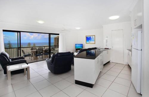 Coolum Beach Apartment | Unit 4 Beaumont Sur Mer