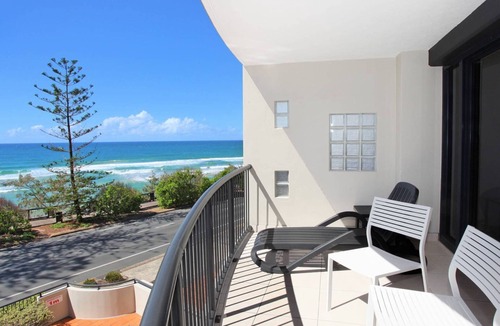 Coolum Beach Apartment | Unit 4 'The Rocks', Coolum Beach