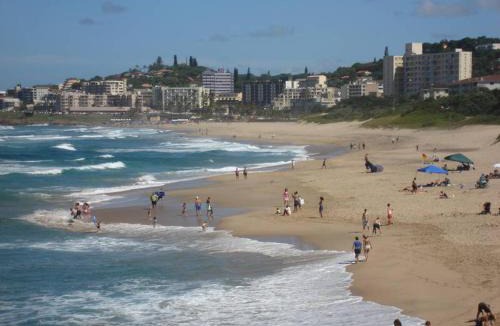 Manaba Beach Apartment | Uvongo Lucian Blue Flag Beach Apartment