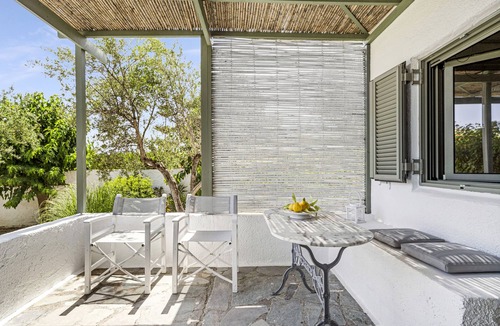Gythio House | Vacation Home "Double Studio" near Beach with Private Terrace & Wi-Fi