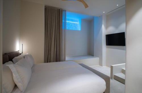 Karpenisi Hotel | VEZO Suites Mykonos