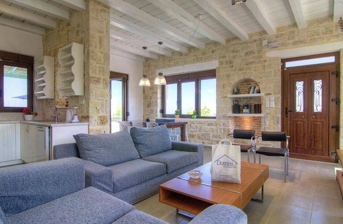 Agia Triada Villa | Villa ∙ 3 bedrooms ∙ 6 guests