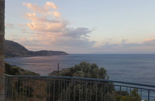 Kymi-Aliveri House | Villa Aegean Balcony