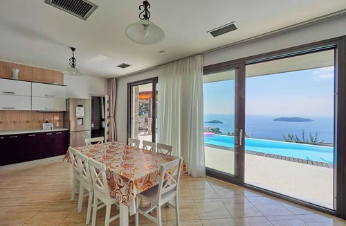 Skiathos Town Apartment | Villa Arianna Exclusive