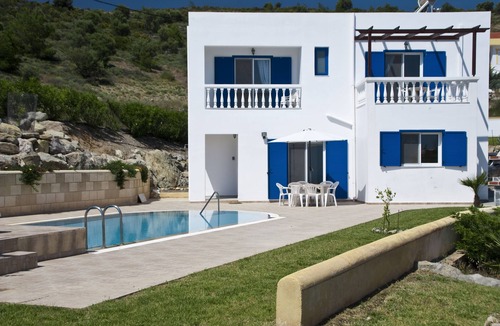 Kalathos House | 🌅 Villa Avouri Kalathos – Peace, Views & Private Pool near Lindos