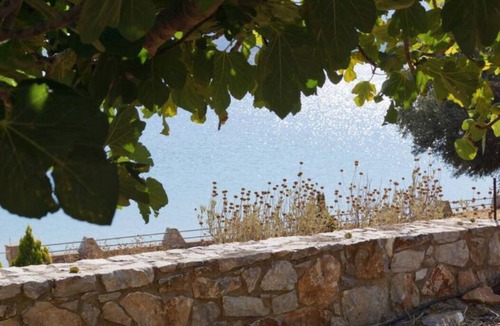Kymi-Aliveri Villa | Villa Axia-Art 5pm from the sea