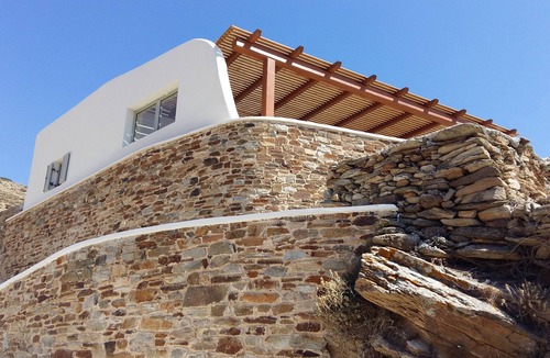 Ios House | Villa Baya in Ios Island for 2-4 Persons!