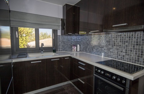 Porto Heli Villa | Villa Dalousa Retreat - 5 min to the beach nprivate pool/jacuzzi spa