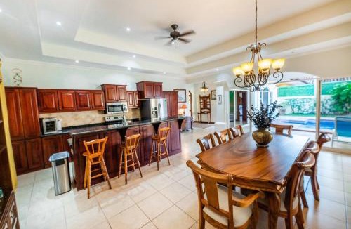 Bejuco Villa | Villa Encanto By Vacation Pura Vida